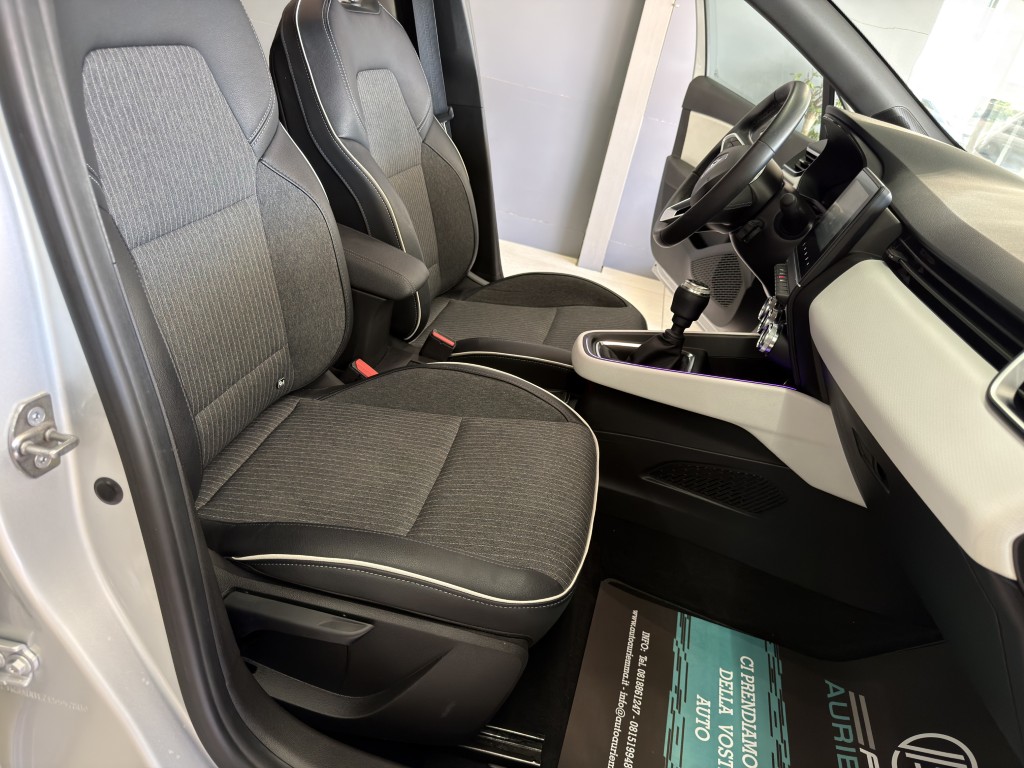 RENAULT CLIO 1.0 GPL TECHNO UNICOPROPRIETARIO